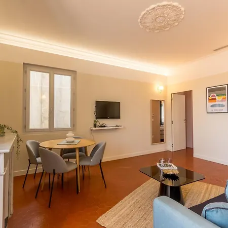 Comedie - Premiere Conciergerie